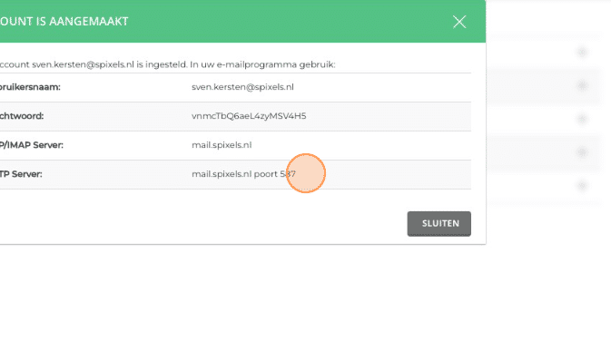 Het scherm met de gebruikersnaam, het wachtwoord en de e-mailinstellingen van het nieuwe account