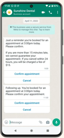 Tijdlijn waarin twee utility-templates binnen dezelfde open conversatie vallen, waardoor er maar een keer conversatiekosten worden gerekend